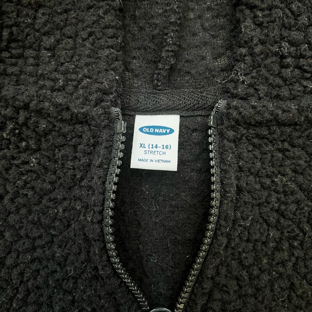 Boys Old Navy pullover sweater - Picture 3 of 7